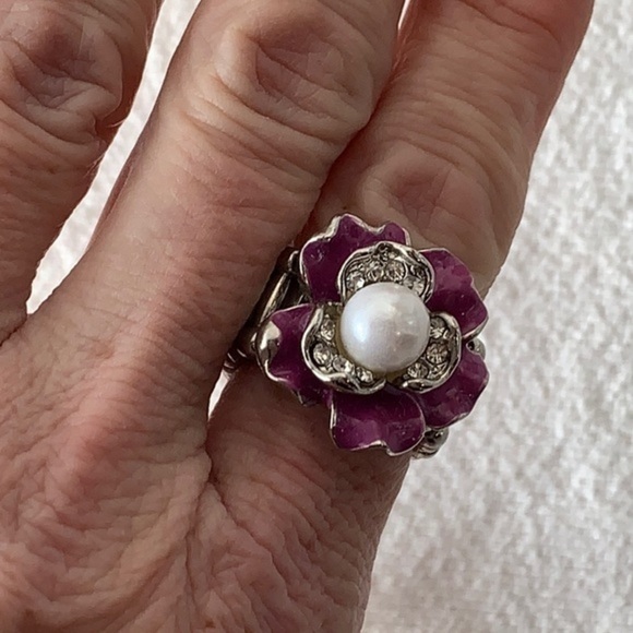 💐5/25 faux Pearl large flower purple enamel large bling statement ring stretch - Picture 3 of 7